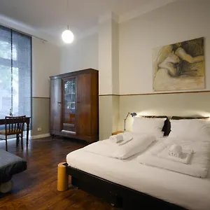 Altbauwohnung Mit 3 Bädern Berlin
